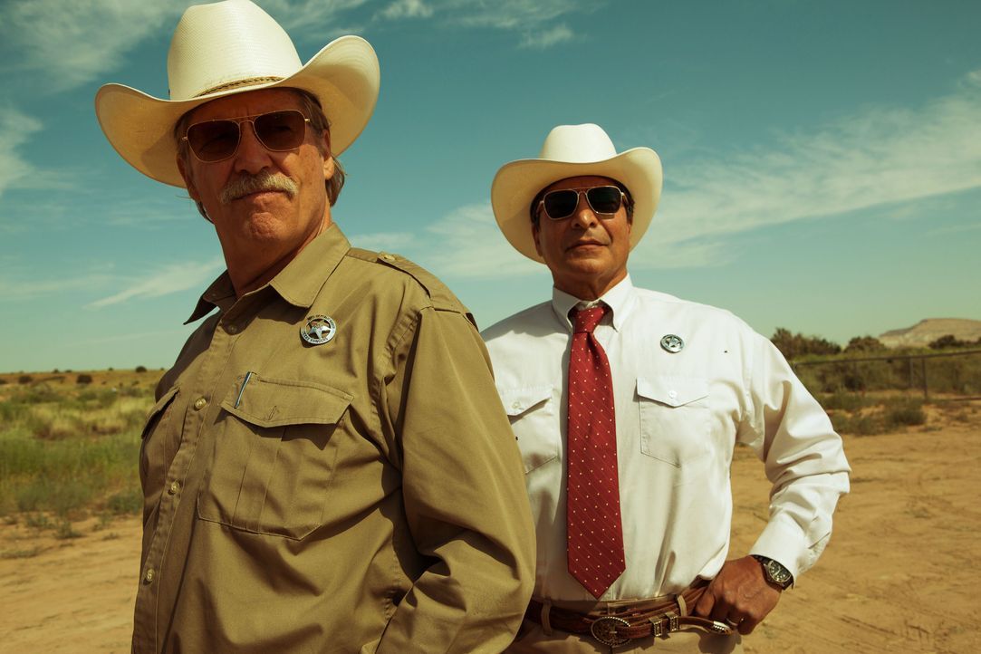 Marcus Hamilton (Jeff Bridges, l.); Alberto Parker (Gil Birmingham, r.) - Bildquelle: 2016 CBS Films. All Rights Reserved.