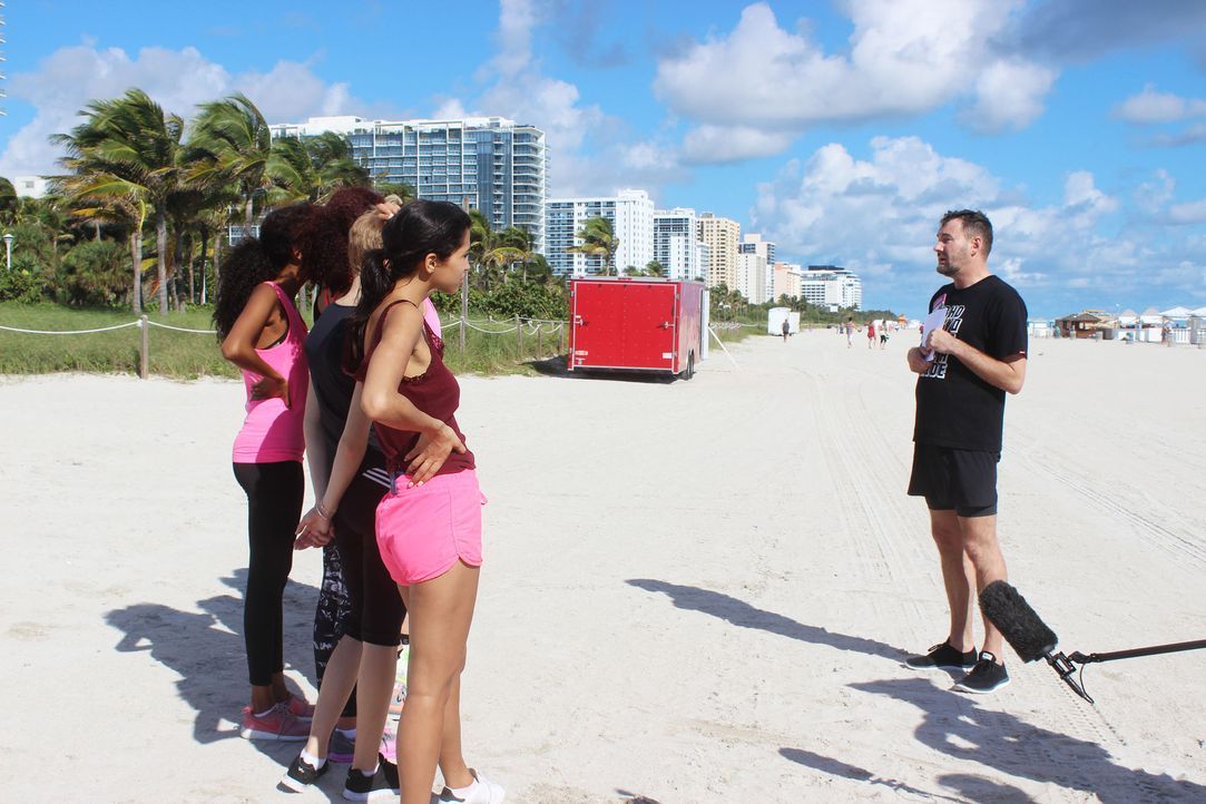 GNTM-Stf11-Epi05-Shape-Training-Team-Michael-55-ProSieben - Bildquelle: ProSieben