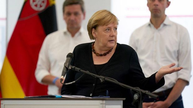 Merkel besucht erneut das Flutgebiet