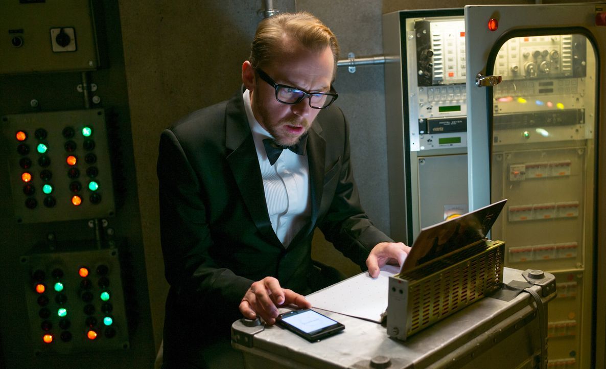 Hacker Benji Dunn (Simon Pegg) ist ein Spezialist auf seinem Gebiet. Mit allen Mitteln probiert er, Hunt zu helfen ... - Bildquelle: David James 2015 PARAMOUNT PICTURES. ALL RIGHTS RESERVED.
