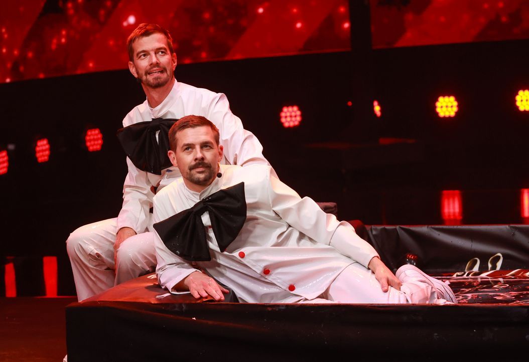 Joko Winterscheidt (l.); Klaas Heufer-Umlauf (r.) - Bildquelle: Benedikt Müller ProSieben / Benedikt Müller