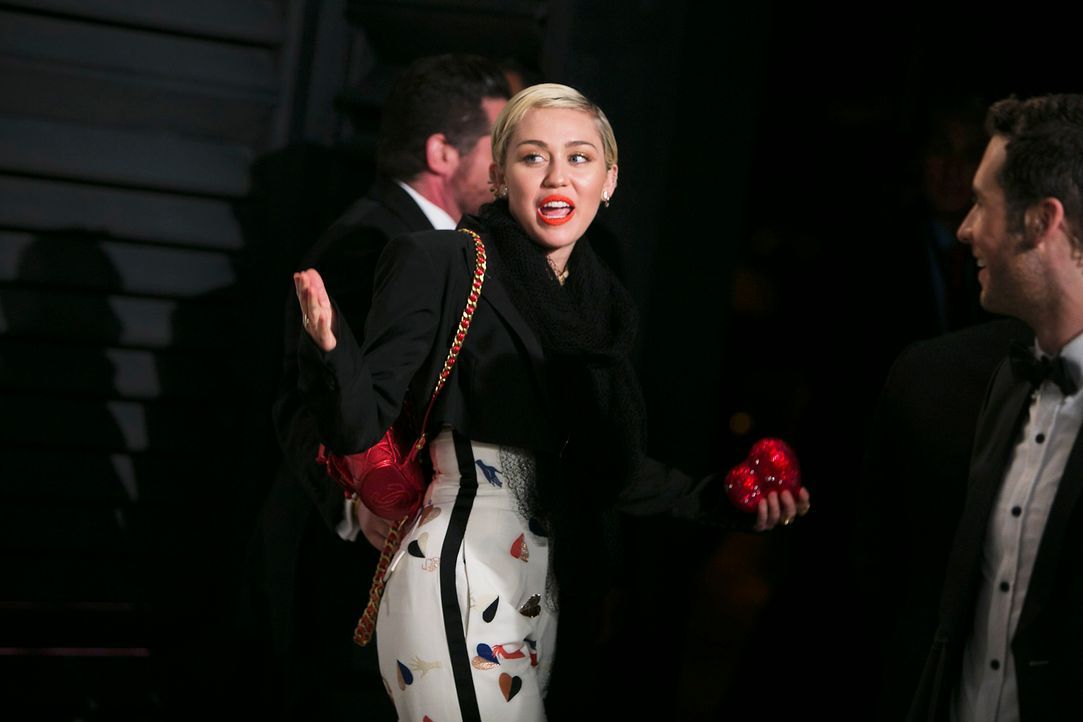Oscars-Vanity-Fair-Party-Miley-Cyrus-150222-AFP - Bildquelle: AFP