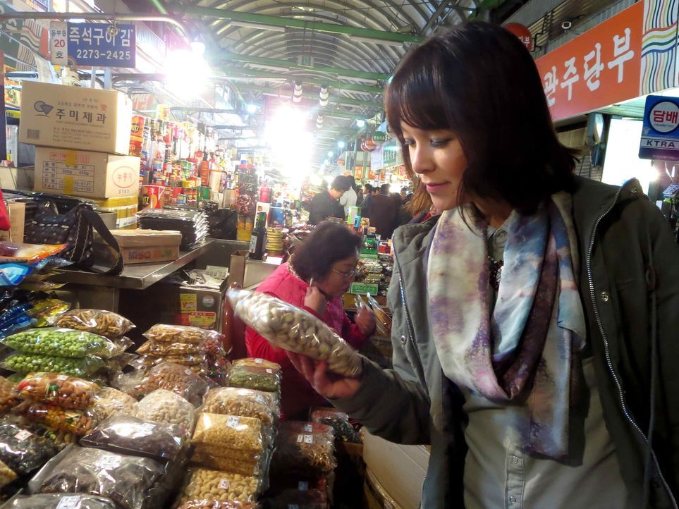 Eine Woche lang erkundet "taff"-Moderatorin Nela Lee die südkoreanische Hauptstadt Seoul. Die 33-jährige Halb-Koreanerin ist in Deutschland geboren... - Bildquelle: ProSieben