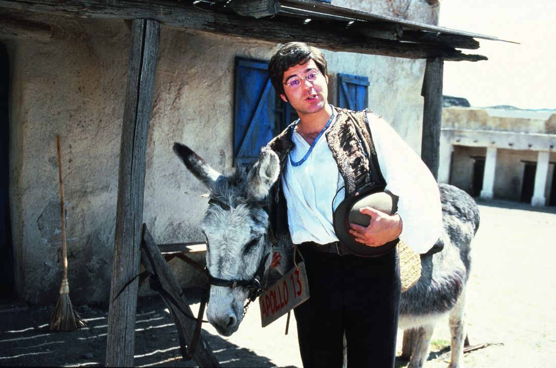 Dimitri Rick Kavanian) will ein echter Indianer mit Pferd anstatt"Esel-Maul" werden ... - Bildquelle: herbX film gmbh/Constantin Film
