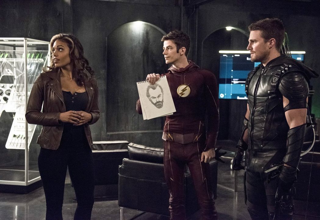 Nachdem ein mysteriöser Mann Kendra (Ciara Renée, l.) zu seinem Ziel erklärt hat, hofft Barry alias The Flash (Grant Gustin, M.) auf die Hilfe von O... - Bildquelle: 2015 Warner Brothers.