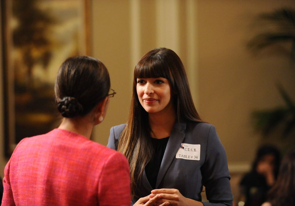 Cece (Hannah Simone) besucht eine Dating-Veranstaltung in der Hoffnung, dort den richtigen Mann zu treffen ... - Bildquelle: 2013 Twentieth Century Fox Film Corporation. All rights reserved.