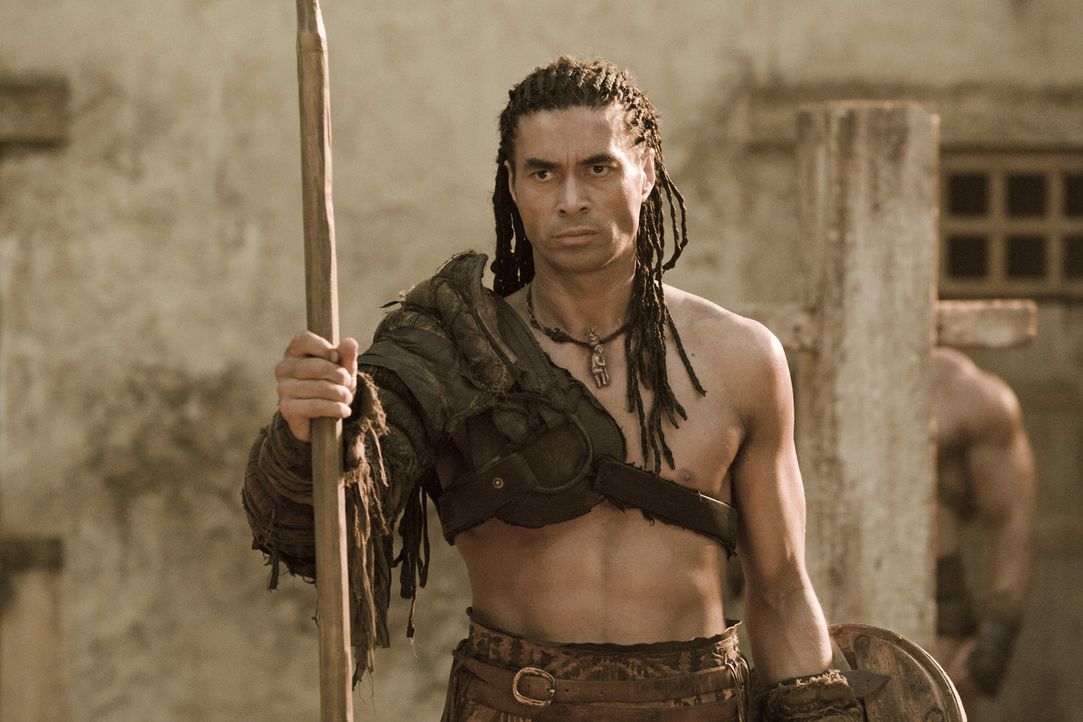 Muss sich den Anweisungen von Drago fügen: Barca (Antonio Te Maioha) ... - Bildquelle: 2010 Starz Entertainment, LLC