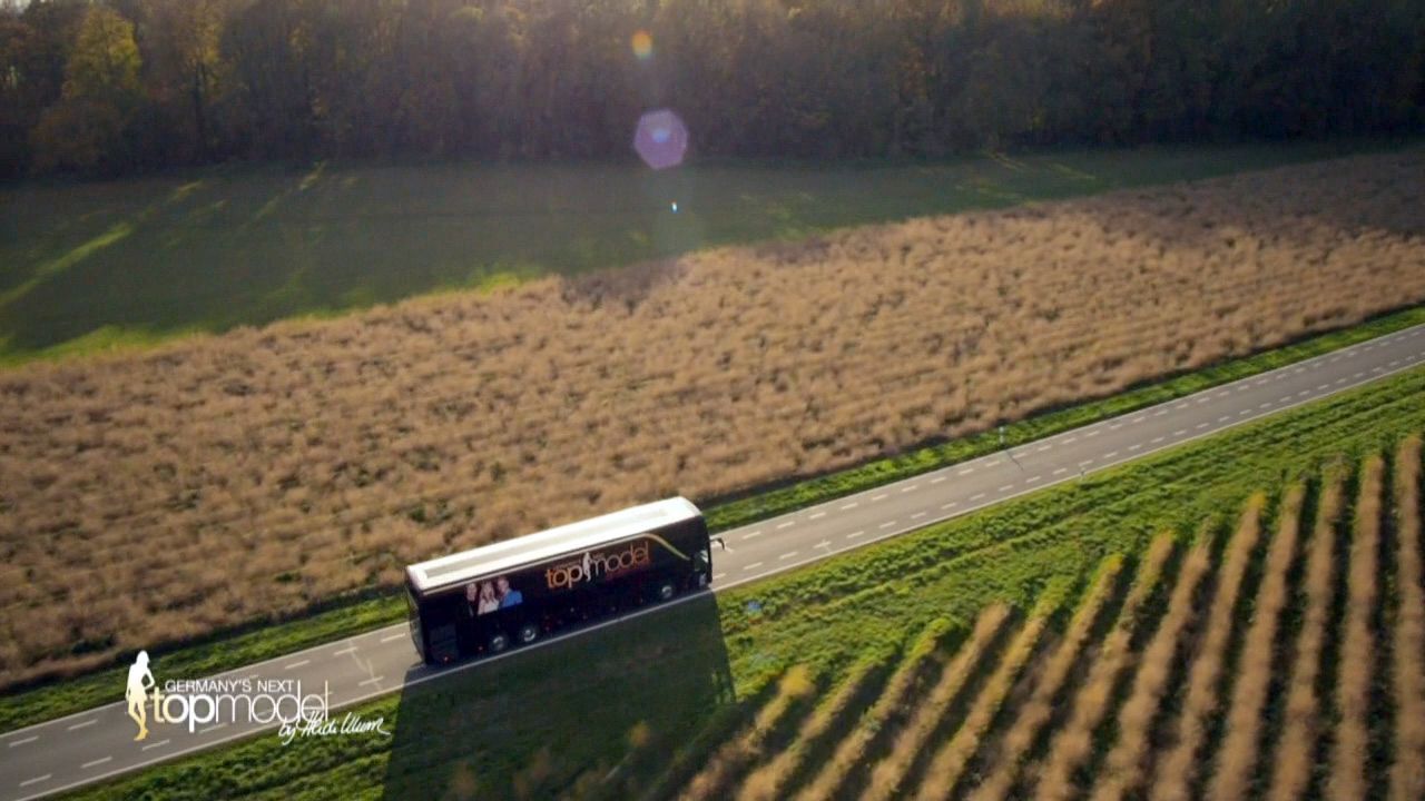GNTM-10-Sendung01_001 - Bildquelle: ProSieben