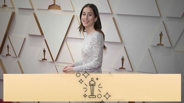 Oscars 2022 Alana Haim 