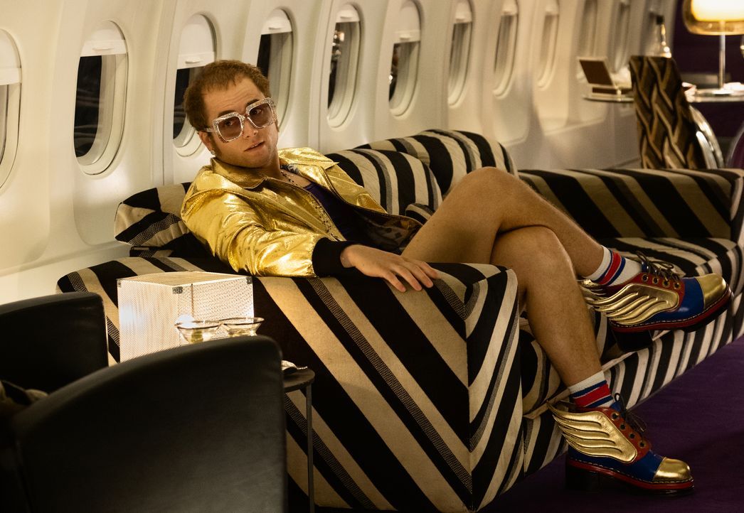 Elton John (Taron Egerton) - Bildquelle: David Appleby 2021 Paramount Pictures. All Rights Reserved. / David Appleby