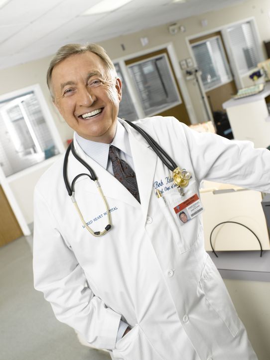 (7. Staffel) - Chefarzt Dr. Bob Kelso (Ken Jenkins) fordert von seinen Leuten stets totalen Einsatz ... - Bildquelle: Touchstone Television