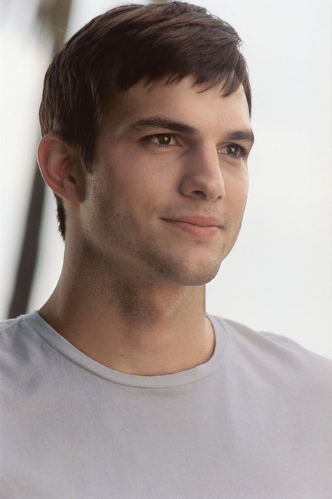 Während eines Fluges nach New York wird der wohlerzogene Student Oliver (Ashton Kutcher) auf dem Kabinenklo von der hübschen Emily vernascht. Nach... - Bildquelle: Touchstone Pictures. All rights reserved