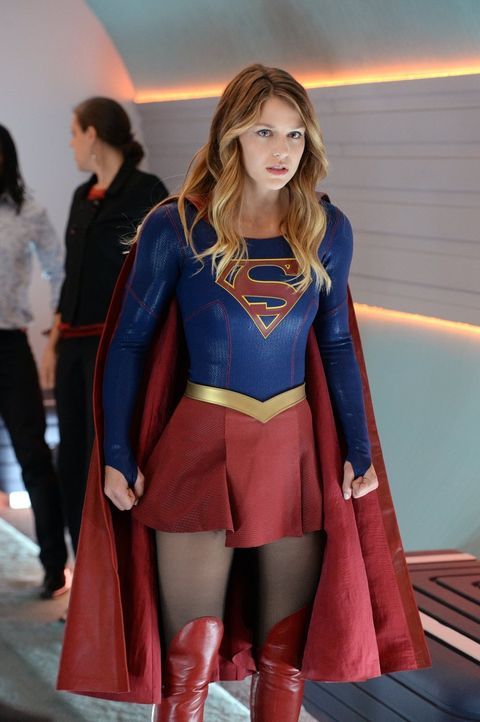 Kara (Melissa Benoist) wird nicht nur in ihrer Rolle als Supergirl gebraucht, auch als Assistentin von Cat muss sie sich einer neuen Aufgabe widmen.... - Bildquelle: 2015 Warner Bros. Entertainment, Inc.