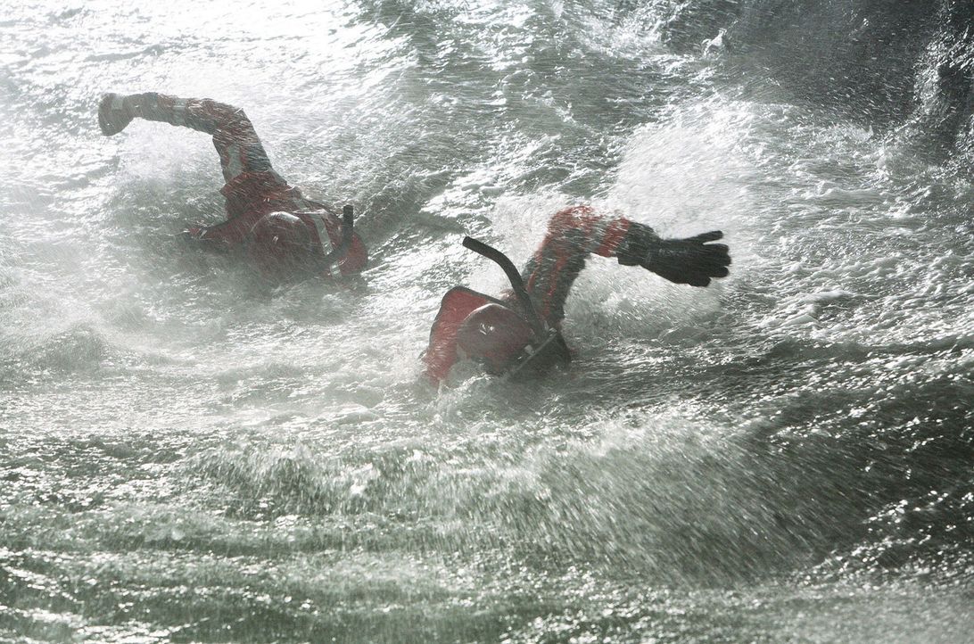Jede Sekunde zählt für die Rettungsschwimmer ... - Bildquelle: Touchstone Pictures. All rights reserved