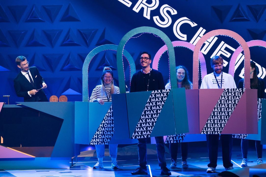 Joko Winterscheidt (l.) - Bildquelle: Weiya Yeung © ProSieben / Weiya Yeung