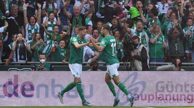 Werder Bremen steigt auf - Hamburger SV in Relegation