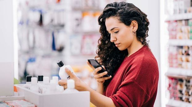 Mikroplastik mit Smartphone Apps und Checklisten erkennen