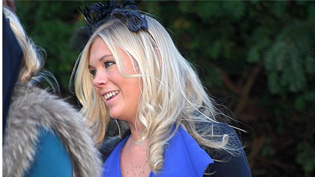 Nackt Chelsy Davy  Caught out!