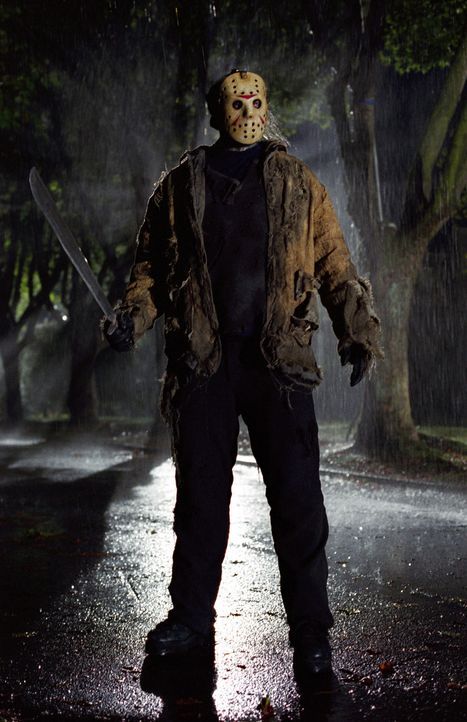 Um nicht länger in der Hölle zu versauern, kommt Freddy die glorreiche Idee, Jason Vorhees (Ken Kirzinger), den Schlächter vom Crystal Lake, zu e... - Bildquelle: Warner Bros. Pictures