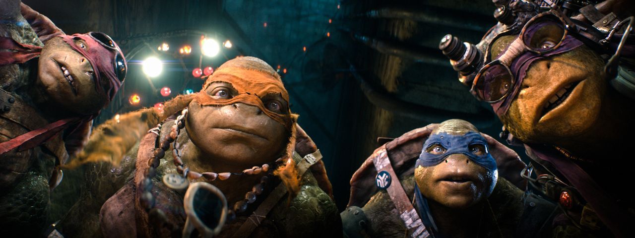 Die mutierten Riesenschildkröten Raphael (Alan Ritchson, l.), Michelangelo (Noel Fisher, 2.v.l.), Leonardo (Pete Ploszek, 2.v.r.) und Donatello (Jer... - Bildquelle: MMXIV Paramount Pictures Corporation. All Rights Reserved.