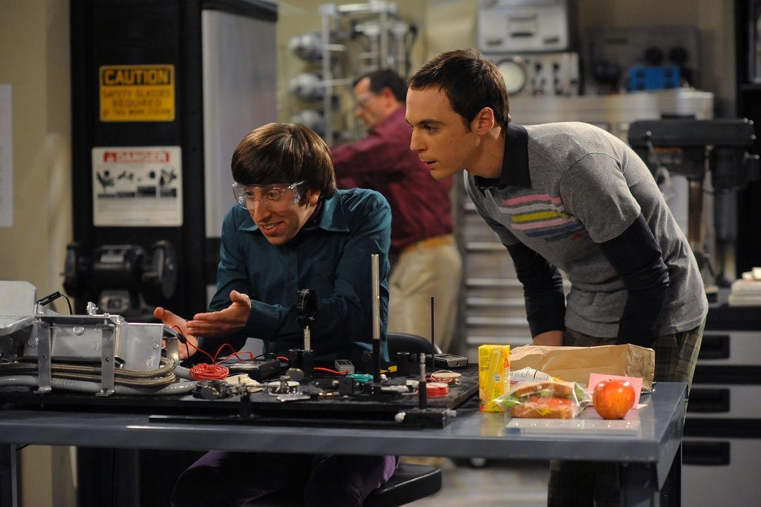 Howard Wolowitz (Simon Helberg, l.); Sheldon Cooper (Jim Parsons, r.) - Bildquelle: Warner Bros. Television