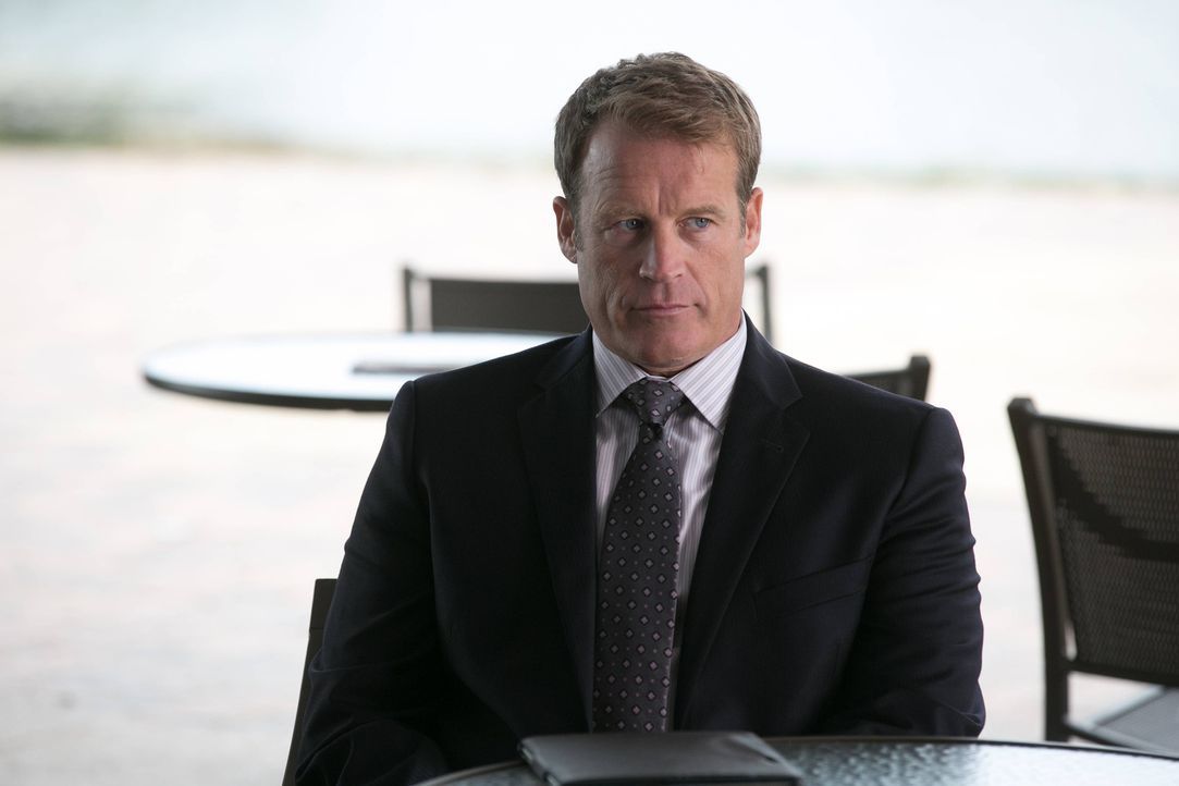 Was wird CIA Director Widener (Mark Valley) tun, um sein Geheimnis zu hüten? - Bildquelle: 2013-2014 NBC Universal Media, LLC. All rights reserved.