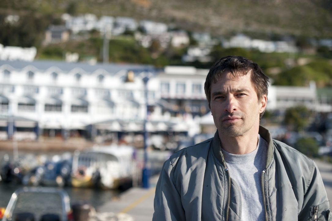 Jeff (Olivier Martinez) vermittelt seiner Ex-Freundin einen ganz besonders gefährlichen Kunden ... - Bildquelle: Magnet Media Group USA; MMP Dark Tide UK; Film Afrika Worldwide (Pty) Limited South Africa