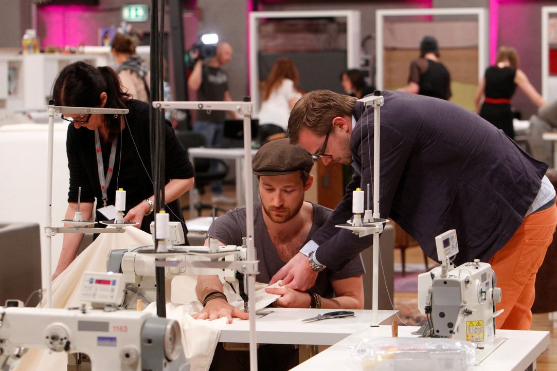 Bei "Fashion Hero" treten die talentiertesten Designer Deutschlands an, um ihre Mode im großen Stil zu platzieren und die Must-Haves der nächsten... - Bildquelle: Richard Hübner ProSieben