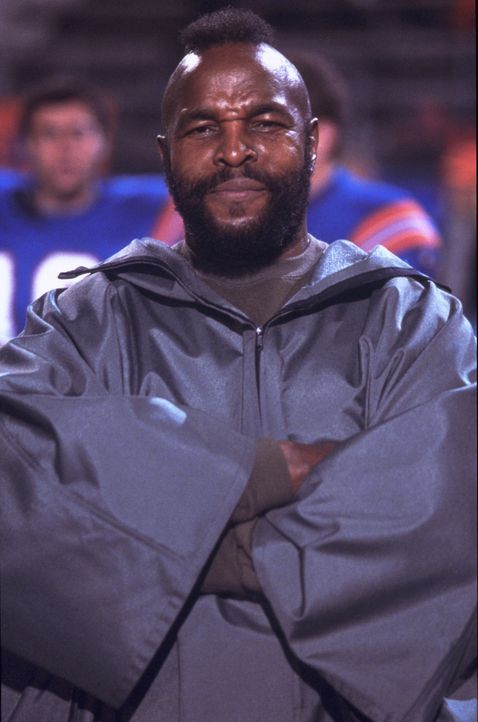 Eines Tages muss Wise Janitor (Mr.T) erleben, dass sein bester Sportler mit dem Kopf ganz woanders ist ... - Bildquelle: 2003 Sony Pictures Television International. All Rights Reserved.