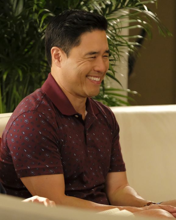 Louis Huang (Randall Park) - Bildquelle: Jessica Brooks © 2019-2020 American Broadcasting Companies.  All rights reserved. / Jessica Brooks