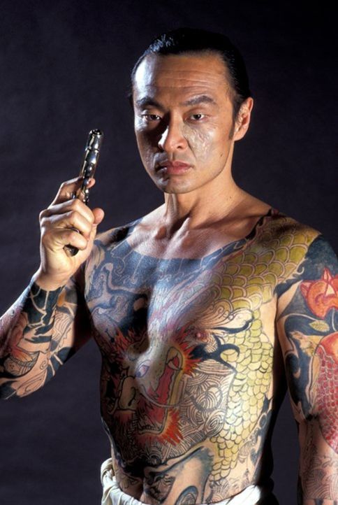 Erst spät wird Chris klar, dass Yakuza-Boss Funekei Yoshida (Cary-Hiroyuki Tagawa) der Mörder seiner Eltern ist ... - Bildquelle: 1991 Warner Brothers