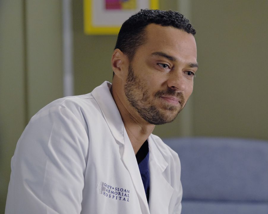 Während Penny ihren ersten Tag im Krankenhaus hat, soll Jackson (Jesse Williams) einen Jungen dessen Hände von Tumoren deformiert sind, operieren ..... - Bildquelle: Tony Rivetti ABC Studios