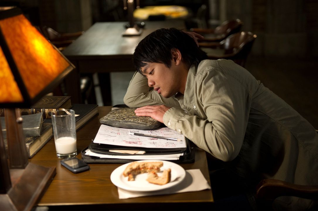Als Dean bewusst wird, dass es nicht Ezekiel ist, der in Sam lebt, hofft er auf die Hilfe von Kevin (Osric Chau) ... - Bildquelle: 2013 Warner Brothers