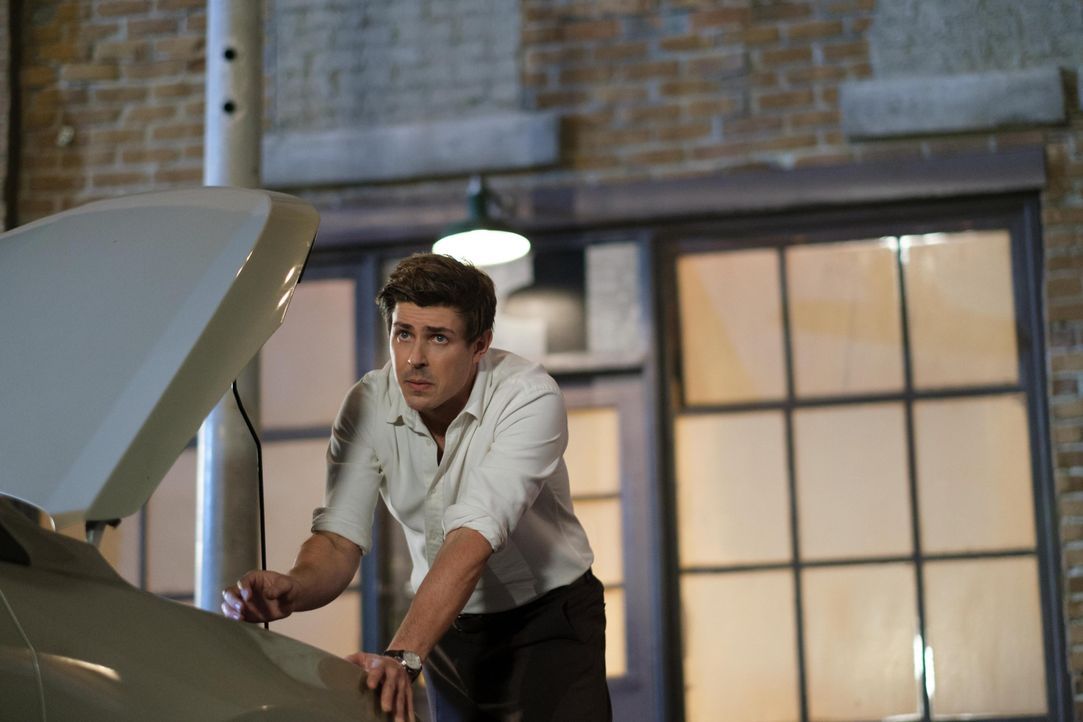 Jesse (Chris Lowell) - Bildquelle: Patrick Wymore © 2022 Hulu, LLC / Patrick Wymore