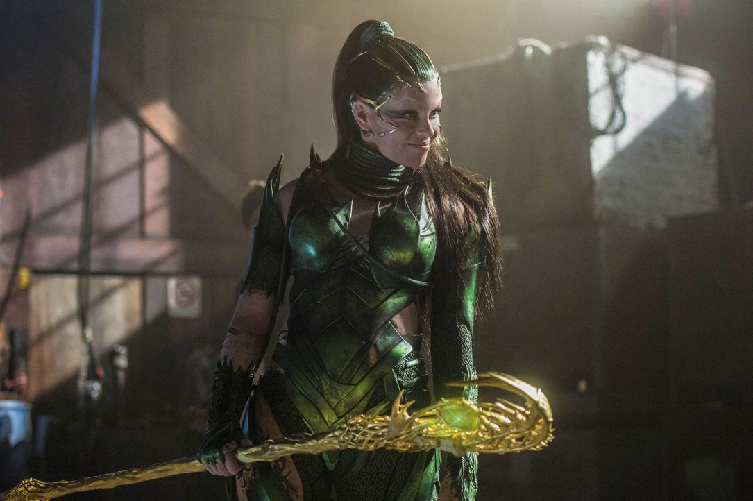 Rita Repulsa (Elizabeth Banks) - Bildquelle: 2017 SCG Power Rangers LLC. All Rights Reserved.