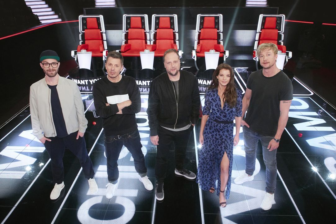 Sie schicken ihre Talente in den Ring: (v.l.n.r.) die "The Voice of Germany"-Coaches Mark Forster, Michi Beck, Smudo, Yvonne Catterfeld und Samu Hab... - Bildquelle: Richard Hübner SAT.1/ProSieben