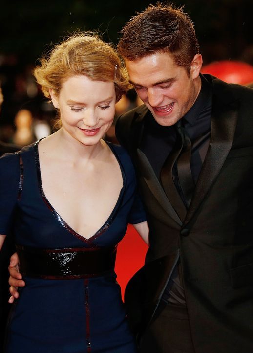 Cannes-Filmfestival-Mia-Wasikowska-Robert-Pattinson-140519-AFP - Bildquelle: AFP