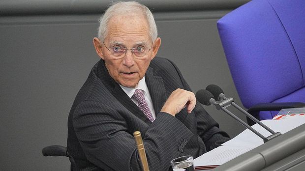 Schäuble mahnt rasche Änderung des Wahlrechts an