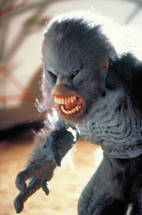 Das außerirdische Leben bringt enorm schlagwütige Alien-Affen hervor ... - Bildquelle: 2003 Sony Pictures Television International