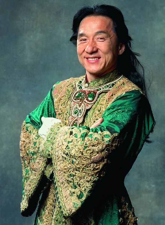 Shanghai Knight Chon Wang (Jackie Chan), momentan Sheriff von Carson City, macht sich auf, bösen Buben im fernen London das Handwerk zu legen ? - Bildquelle: 2002 Touchstone Pictures and Spyglass Entertainment Group, L.P.