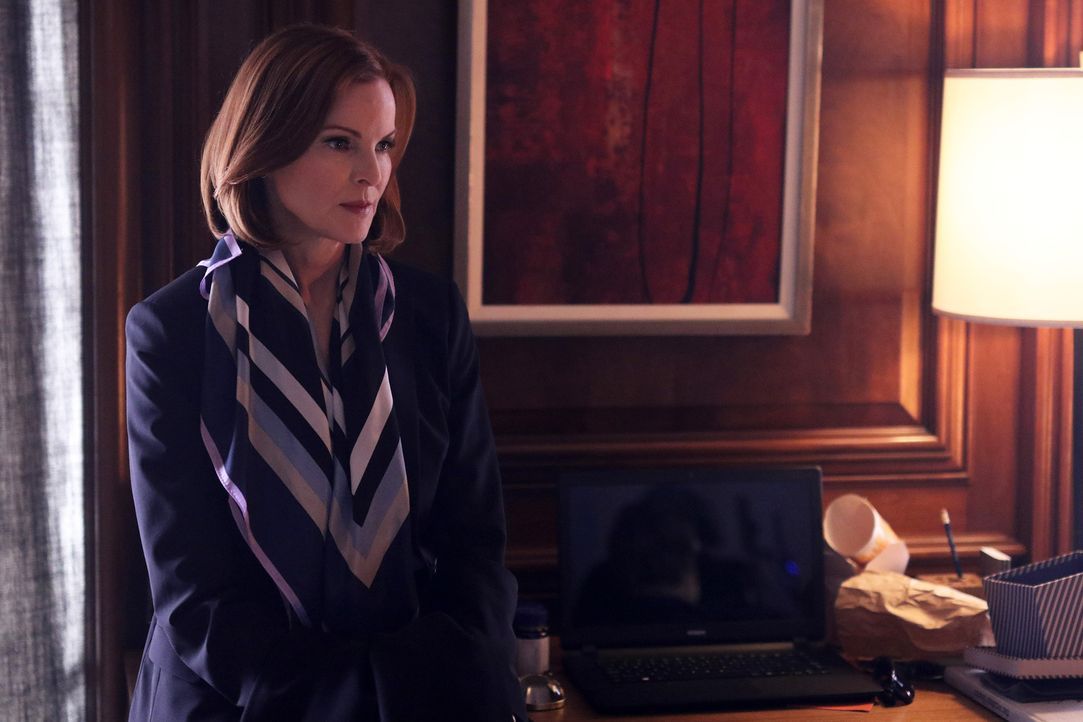 Alex kontaktiert Claire Haas (Marcia Cross), um ihre verschwundenen Freunde zu finden. Sie ist geschockt, als sie erfährt, was mit Caleb passiert is... - Bildquelle: Bertrand Calmeau 2015 ABC Studios