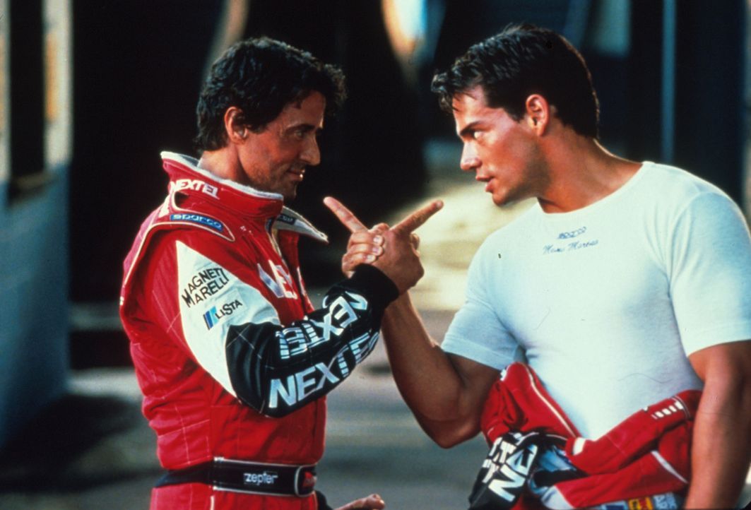 Konkurrenten auf der Rennstrecke und im Privatleben: Joe Tanto (Sylvester Stallone, l.) und Memo Moreno (Cristian de la Fuente, r.) ... - Bildquelle: Warner Bros.