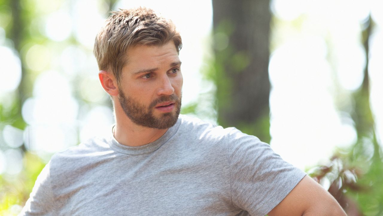 под куполом (2013). майк фогель под куполом. под куполом барби и джулия 3 сезон. под куполом дейл и джулия. под куполом сериал 2013–2015.