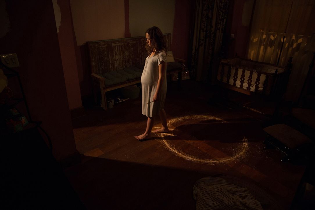 In der Hand des Teufels: die schwangere Samantha (Allison Miller) ... - Bildquelle: 2014 Twentieth Century Fox Film Corporation.  All rights reserved.
