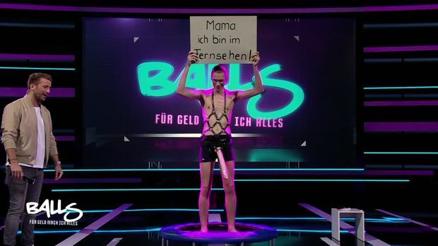 Balls - Für Geld mach ich alles - Video - Challenge: Mit Riesendildo